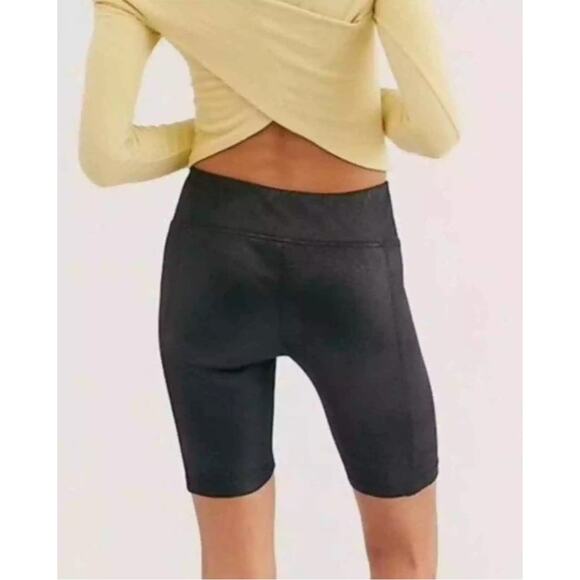 Free People Women Bike Shorts Heatwave Faux Suede Black Pull on Women's sz. M - Picture 2 of 7